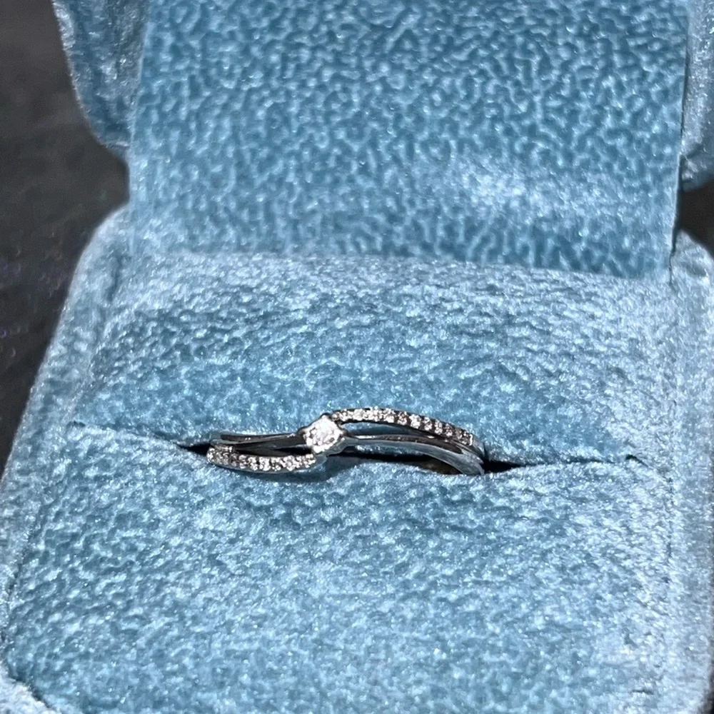 Diamond Promise Ring - Picture 3 of 5